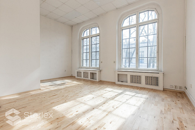 Iznomā īpašumu ekskluzīvā vietā Rīgas centrā  Raiņa bulvārī 7.Raiņa bulvārī 7 atrodas Rīga - foto 16