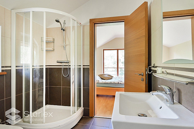 Частный дом с красивой, ухоженной, живописной территорией. Предлагается к Рижский район - изображение 7