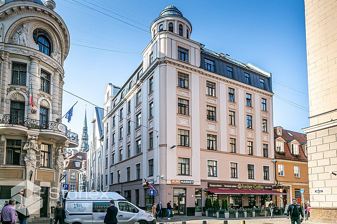 Iznomā tirdzniecības telpas Vecrīgā, Teātrā ielā 12 (Teātra/Vaļņu ielu Rīga - foto 1