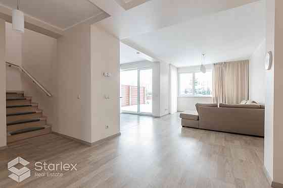 Просторные и функциональные дома с балконом, террасой и навесом для машины.Вы Mālpils pagasts