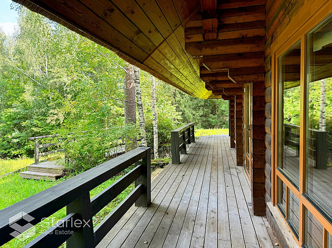 Pārdod 3-stāvu guļbaļķu savrupmāju ar 1.32 ha zemes gabalu un privātu ezeru gleznainajā Amatciemā. M Цесис и Цесисский край - изображение 18