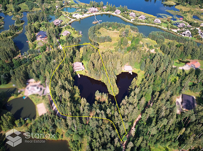 Pārdod 3-stāvu guļbaļķu savrupmāju ar 1.32 ha zemes gabalu un privātu ezeru gleznainajā Amatciemā. M Цесис и Цесисский край - изображение 11