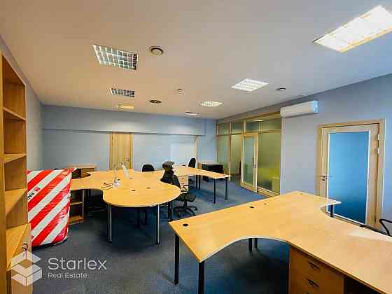 Сдается качественное офисное помещение в районе Вефа.   Помещение расположено на Rīga