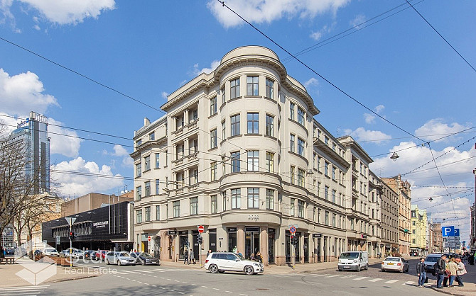 Iznomā biroja telpas pēc kosmētiskā remonta Rīgas centrā, Elizabetes ielā 63 (1912. gads - Rīga - foto 17