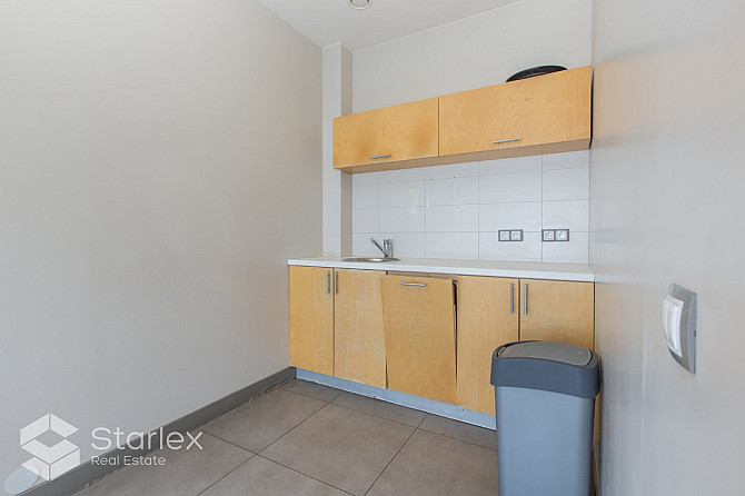 Iznomā biroju divos līmeņos ar plašu privāto terasi Mārupē.  Kopēja platība 482 m2  Birojs Mālpils pagasts - foto 12