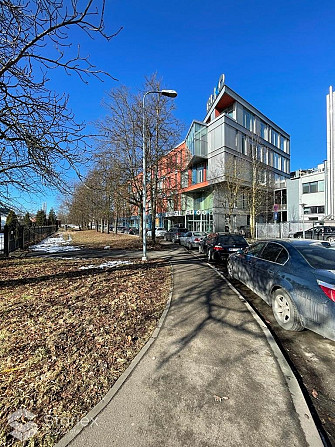 Nomai tiek piedāvātas 392 m2 plašas biroja telpas ar skatu uz Daugavu. Birojs atrodas ēkas 3. Rīga - foto 3