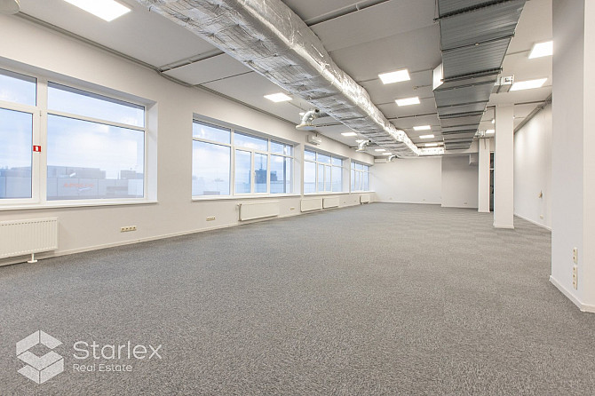 Industriāls biroju centrs 