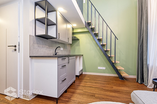 Iespēja iegādāties lielisku, divstāvu divistabu dzīvoklis ciešā Vecrīgas tuvumā tikko Rīgas rajons - foto 11