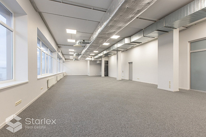 Industriāls biroju centrs 