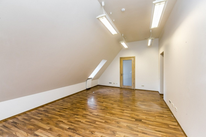 Tiek pārdots plašs 84 kv. m. trīsistabu dzīvoklis labā lokācijā - Birznieka Upīša ielā Rīga - foto 20