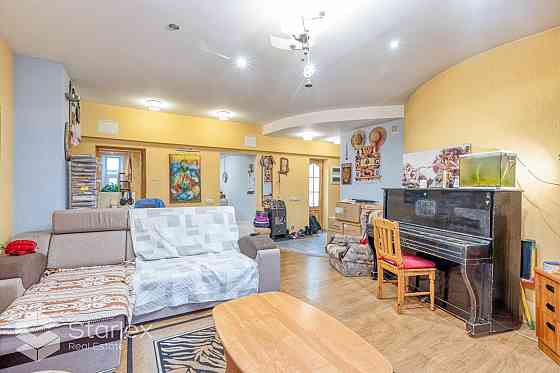 Просторная 84 кв.м. м. трехкомнатная квартира в хорошем месте - улица Бирзниека Rīga