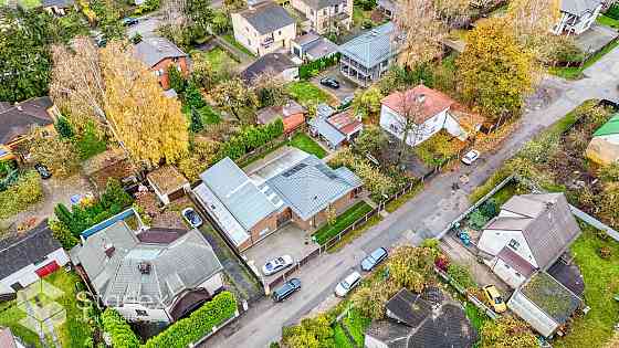 Продается отличное имущество с двумя отдельными домами, расположенный на тихой Rīga