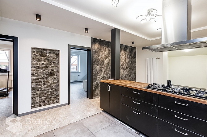 Pārdošanā lielisks divu māju īpašums, kas atrodas uz klusas privātmāju ieskautas ielas Rīga - foto 13