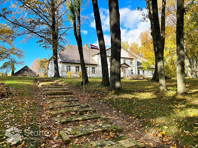 Pārdod bijušo Tērvetes pamatskolu, kurā šobrīd ir ierīkots Izaugsmes un atpūtas centrs Tērvetes līči Добеле и Добельский край - изображение 12
