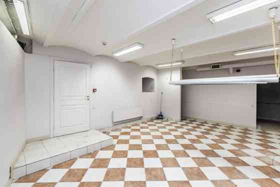 Сдается в аренду помещение под мастерскую/офис в центре Риги рядом с Новым Rīga