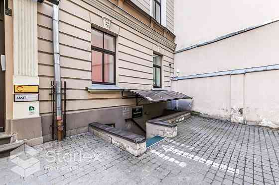 Сдается в аренду помещение под мастерскую/офис в центре Риги рядом с Новым Rīga