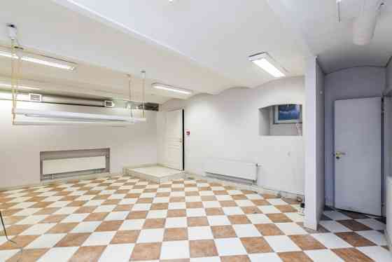 Сдается в аренду помещение под мастерскую/офис в центре Риги рядом с Новым Rīga