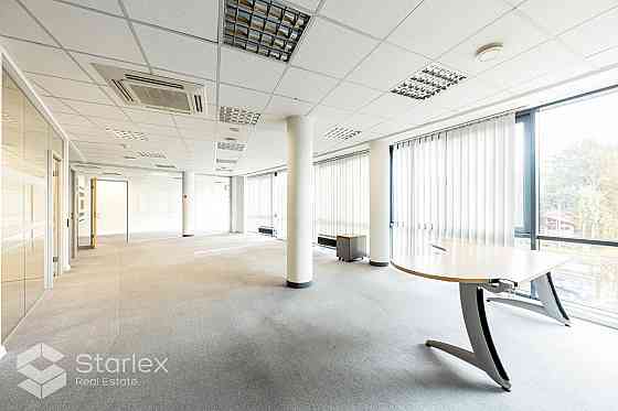 Предлагается в аренду светлый офис в современном офисном здании класса B+ в Риге, Rīga