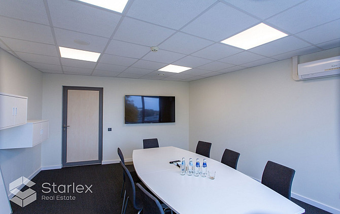 Nomai tiek piedāvāts gaišs birojs mūsdienīgā B+ klases biroju ēkā Rīgā, Gunāra Astras Rīga - foto 8