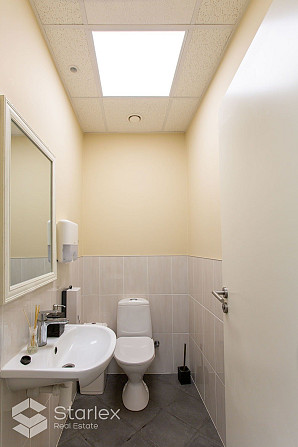 Nomai tiek piedāvāts gaišs birojs mūsdienīgā B+ klases biroju ēkā Rīgā, Gunāra Astras Rīga - foto 12