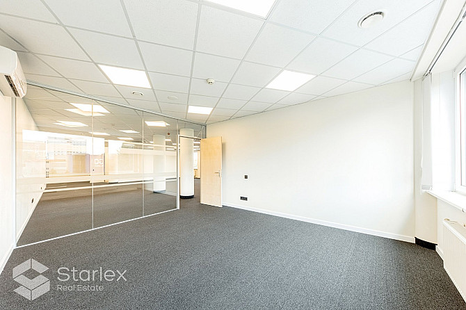 Nomai tiek piedāvāts gaišs birojs mūsdienīgā B+ klases biroju ēkā Rīgā, Gunāra Astras Rīga - foto 5