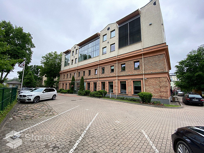 Industriāls biroju centrs 