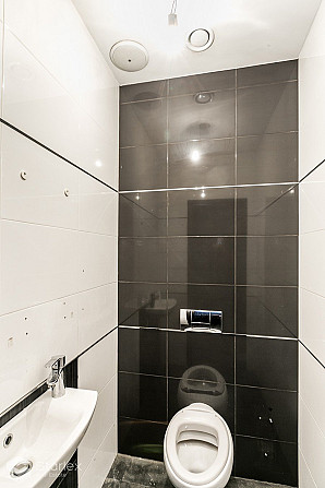 Iznomā restorānam/kafejnīcai piemērotas telpas prestižā vietā Vecrīgā, Pils laukumā 4. Rīga - foto 11