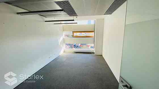 Современное офисное здание высокого класса рядом с К.Улманя гатве, недалеко от Mālpils pagasts