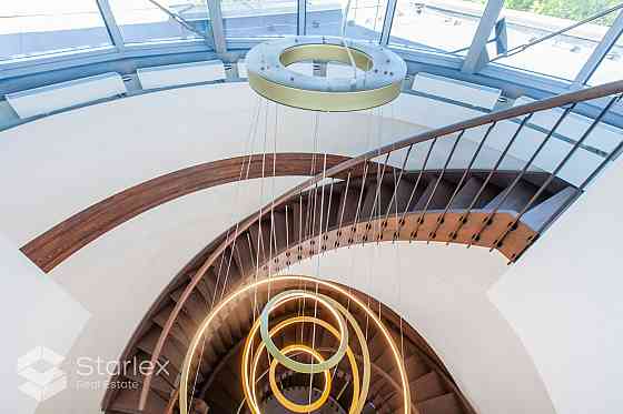 Дом с бассейном в Балтезере. Архитектор М. Гельзис.
Продается изысканный, Адажский округ