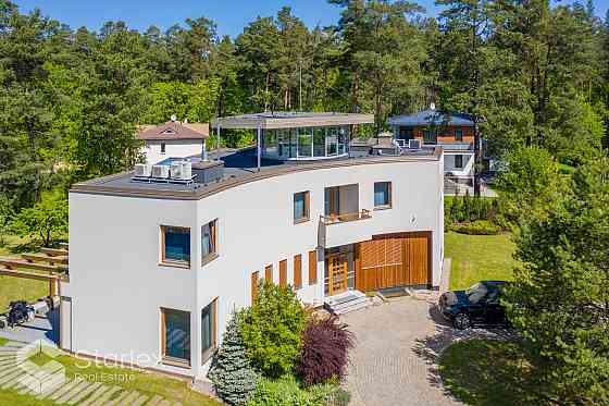 Дом с бассейном в Балтезере. Архитектор М. Гельзис.
Продается изысканный, Адажский округ