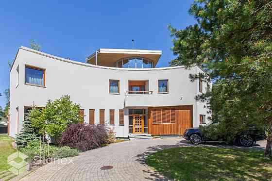 Дом с бассейном в Балтезере. Архитектор М. Гельзис.
Продается изысканный, Адажский округ