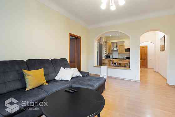 Тихий центр, ул. Я. Алунана 6, 2-комнатная квартира - гостиная, совмещенная с кухней, Rīga