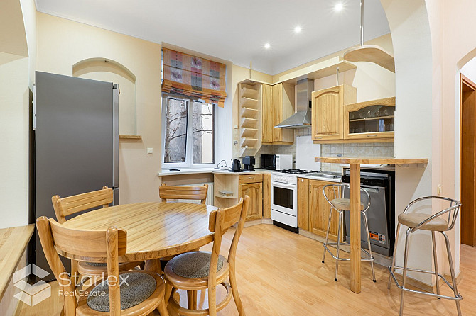 Klusais centrs, J. Alunāna iela 6, 2 istabu dzīvoklis - dzīvojamā istaba, kas ir apvienota ar Rīga - foto 8