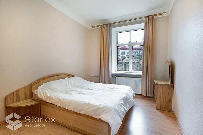 Klusais centrs, J. Alunāna iela 6, 2 istabu dzīvoklis - dzīvojamā istaba, kas ir apvienota ar Rīga - foto 12