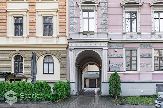 Klusais centrs, J. Alunāna iela 6, 2 istabu dzīvoklis - dzīvojamā istaba, kas ir apvienota ar Rīga - foto 14