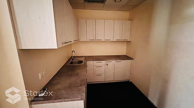 Biroja telpas ar panorāmas skatu uz Daugavu un Rīgu. Augstais stāvs.Augstas klases biroju ēka. Rīga - foto 6