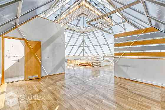 Modernas biroja telpas ar panorāmas skatu uz Rīgu.Augstas klases biroju ēka. Ēkā ir piespiedu ventil Rīga