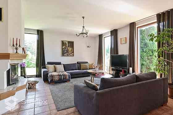 Просторный и впечатляющий частный дом в Биерини. Великолепный двухэтажный дом и Rīga