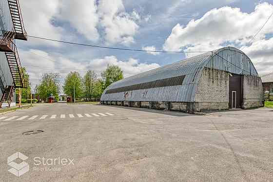 Морозильная камера (температурный режим от -20 до +6 градусов). Расположен недалеко Rīga