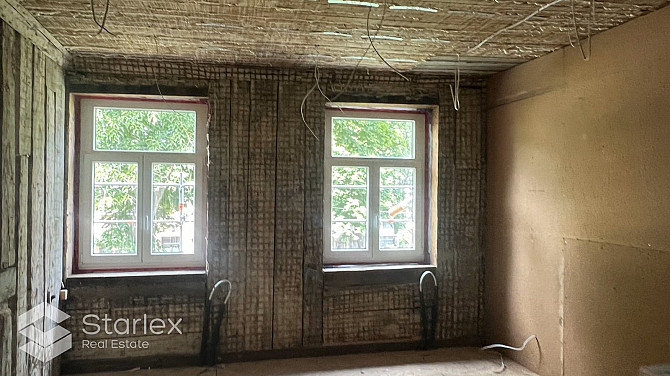 Tiek piedāvāta cienīgi renovēta divu dzīvokļu māja klusajā Olīvu ielā. Māja tiek Rīga - foto 3