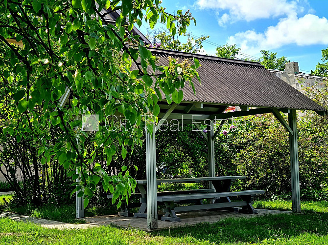 Фасадный дом, реновированный дом, вход с улицы, лифт, лестничная клетка после Рига - изображение 20