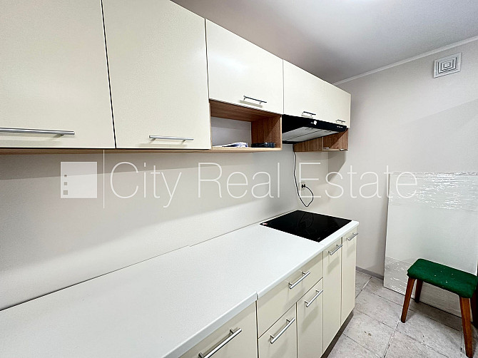 Земля в собственности, фасадный дом, реновированный дом, поменянное покрытие Рига - изображение 13