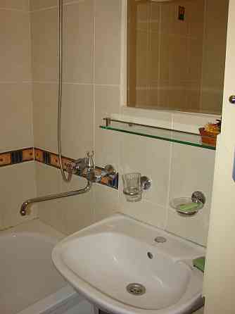 Pārdošanā dzīvoklis ar remontu – gaišs, tīrs un silts. Logi vērsti uz dienvidrietumiem. Mēbeles... Rīga