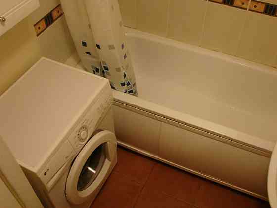 Pārdošanā dzīvoklis ar remontu – gaišs, tīrs un silts. Logi vērsti uz dienvidrietumiem. Mēbeles... Rīga