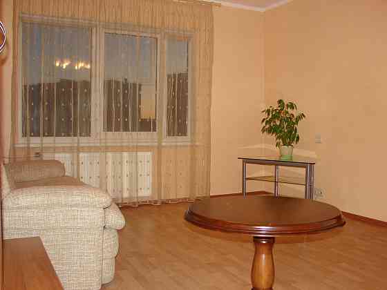 Pārdošanā dzīvoklis ar remontu – gaišs, tīrs un silts. Logi vērsti uz dienvidrietumiem. Mēbeles... Rīga