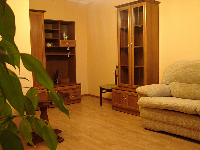 Pārdošanā dzīvoklis ar remontu – gaišs, tīrs un silts. Logi vērsti uz dienvidrietumiem. Mēbeles... Rīga - foto 3