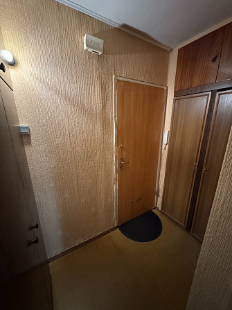 Pārdod 1 istabu dzīvokli.
Apkalpo Rnp, mazie komunālie, sākot no 60Eur menesī.
Bez parādiem un... Рига - изображение 8