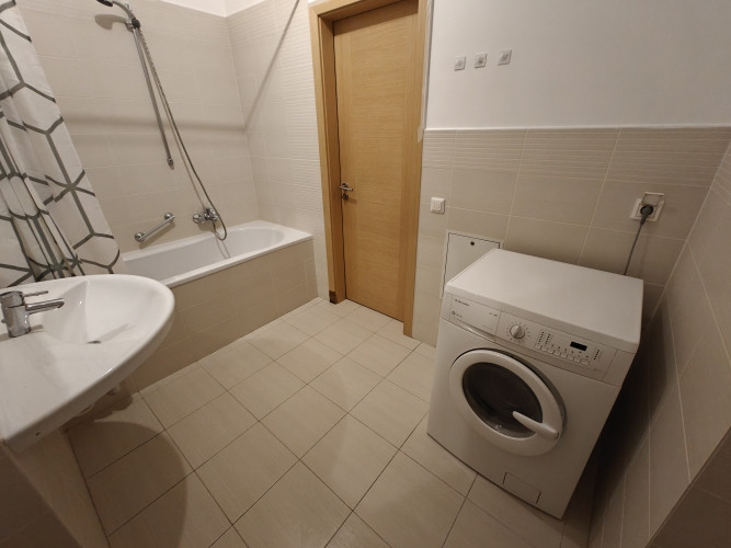 Izīrē 2 istabu dzīvokli projektā Centra Nams  Dzīvoklis atrodas prestižā un klusā vietā Rīga - foto 9