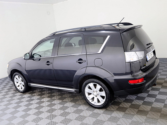 Mitsubishi Outlander Luxury Facelift ATM 2.4 125kW Таллин - изображение 4