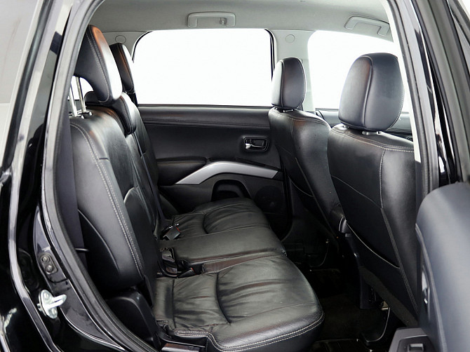 Mitsubishi Outlander Luxury Facelift ATM 2.4 125kW Таллин - изображение 7